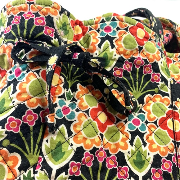 Quilted Floral Tote Bag, Vegan Friendly, Cottage, Prairie. - Picture 10 of 11